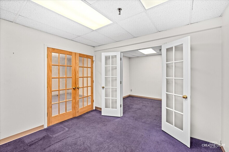 More Photos Of 2701 W Jefferson St, Joliet Storefront For Lease