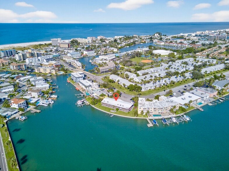 More Photos Of 275 116th Ave, Treasure Island Apartments For Sale