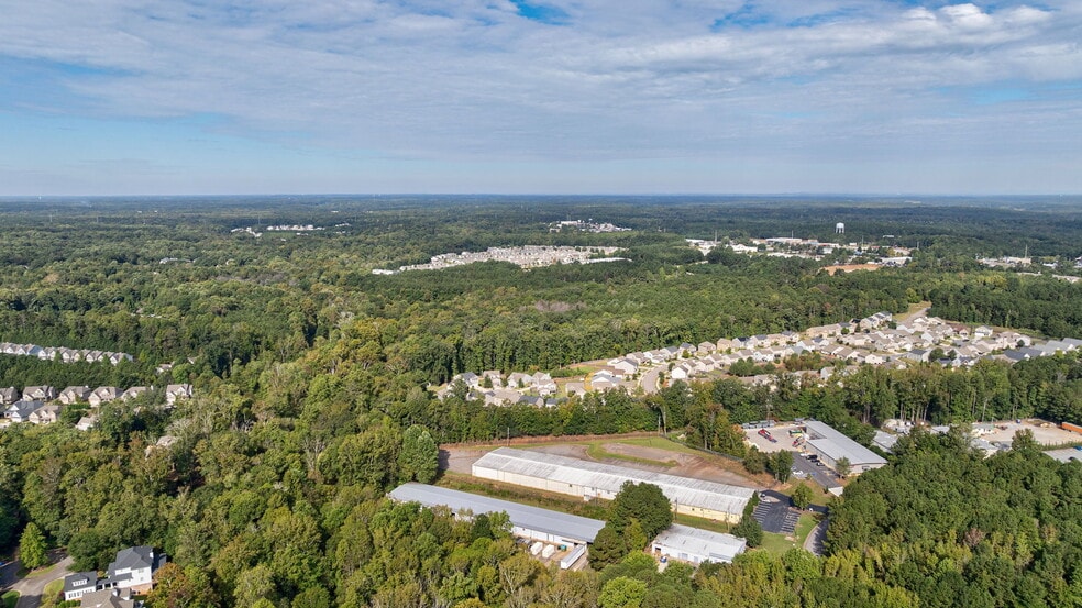 More Photos Of 328 Commerce Blvd, Bogart Warehouse For Sale