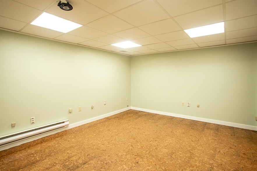 More Photos Of 767 Main Rd, Westport General Retail For Sale