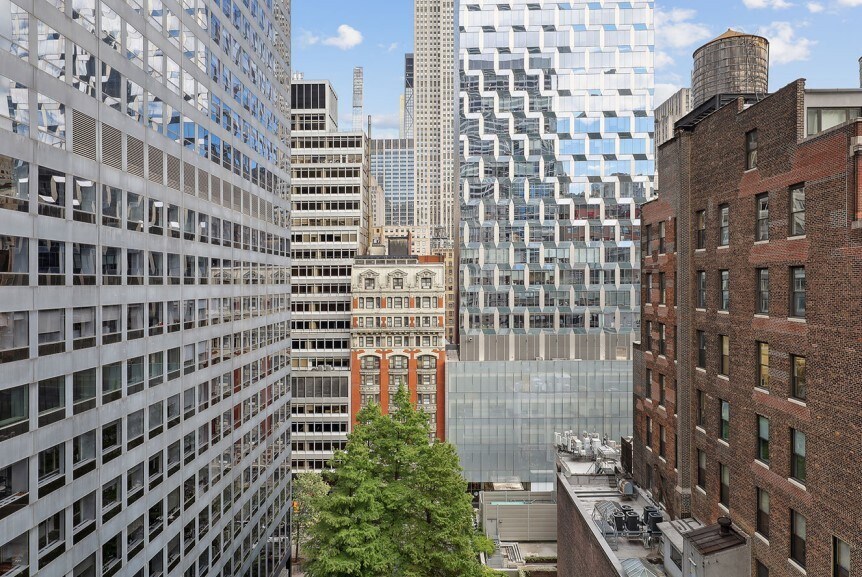 More Photos Of 56 W 45th St, New York Office For Lease