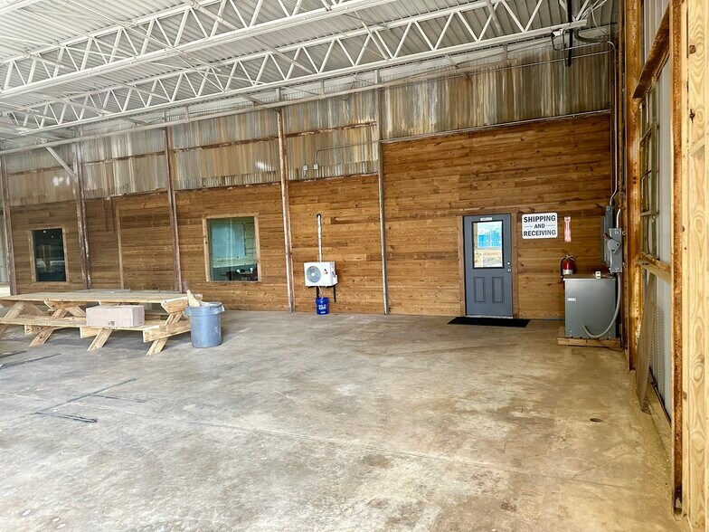 More Photos Of 12345 Massey ave, Tyler Distribution For Lease