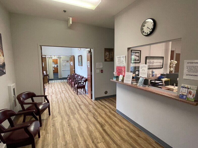 More Photos Of 1403 E Greenville St, Anderson Medical For Lease