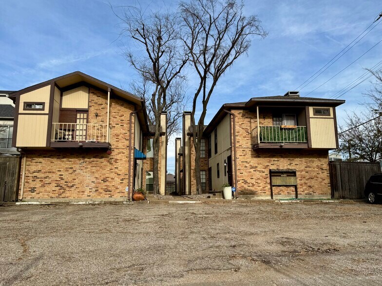 Primary Photo Of 4000 Rawlins St, Dallas Multifamily For Sale