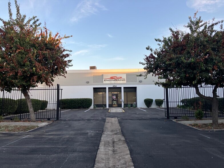 More Photos Of 418-428 Turnbull Canyon Rd, City of Industry Warehouse For Lease