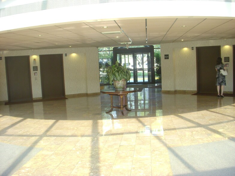 More Photos Of 1800 Town Center Dr, Reston Medical For Lease