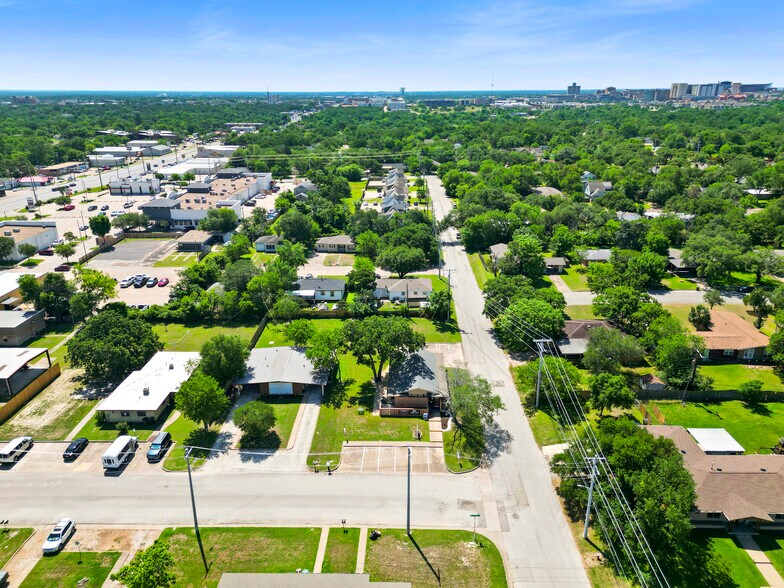 More Photos Of 601 Mary Lake Dr, Bryan Office Residential For Sale