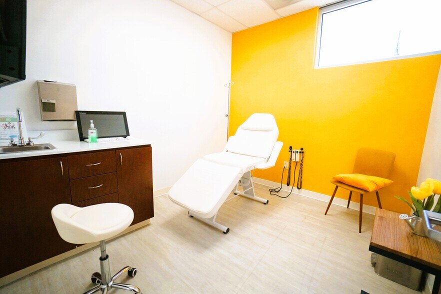 More Photos Of 4825 Almeda Rd, Houston Medical For Lease