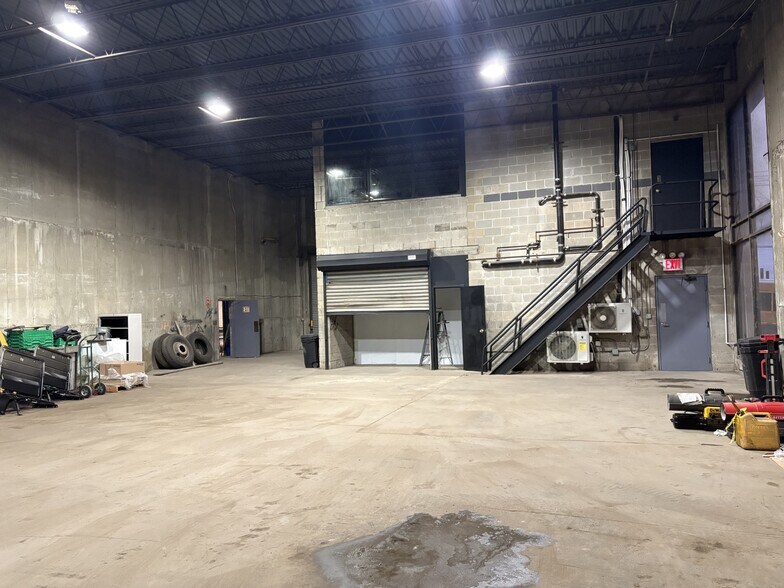 More Photos Of 436 Spencer St, Staten Island Warehouse For Lease