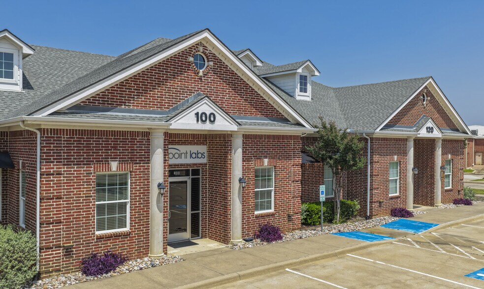 More Photos Of 4100 Fairway Dr, Carrollton Medical For Lease