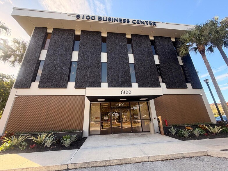 Primary Photo Of 6100 Griffin Rd, Davie Medical For Lease