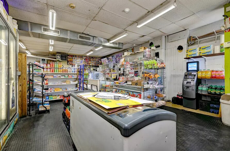 More Photos Of 420-428 Pembroke St, Bridgeport General Retail For Sale