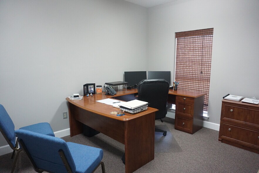 More Photos Of 3298 Summit, Pensacola Office For Lease