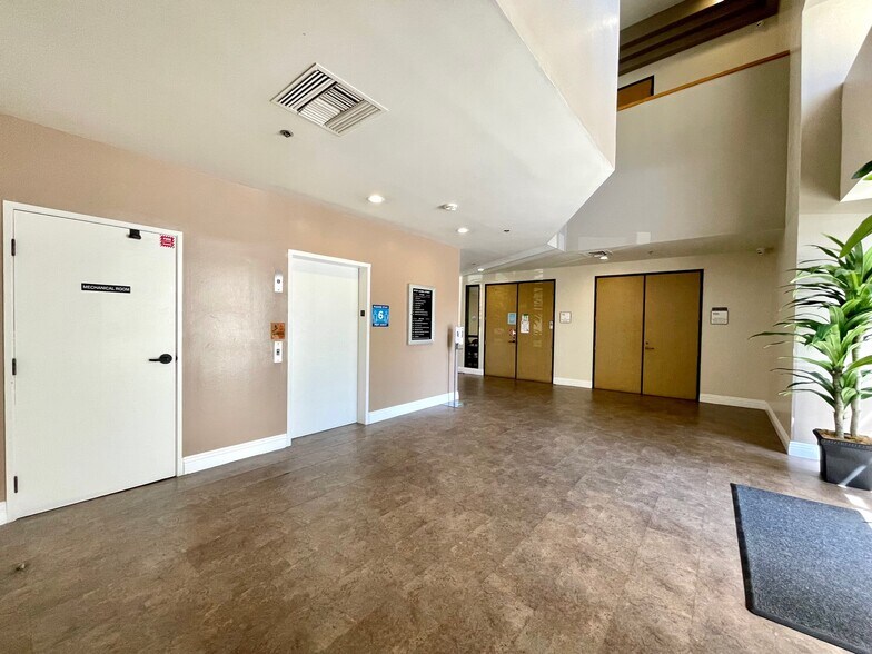 More Photos Of 10737 Laurel St, Rancho Cucamonga Medical For Lease