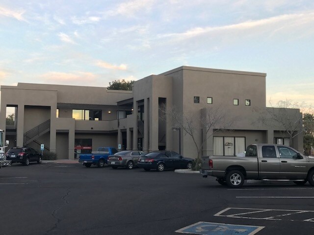 More Photos Of 610 N Gilbert Rd, Gilbert Unknown For Lease