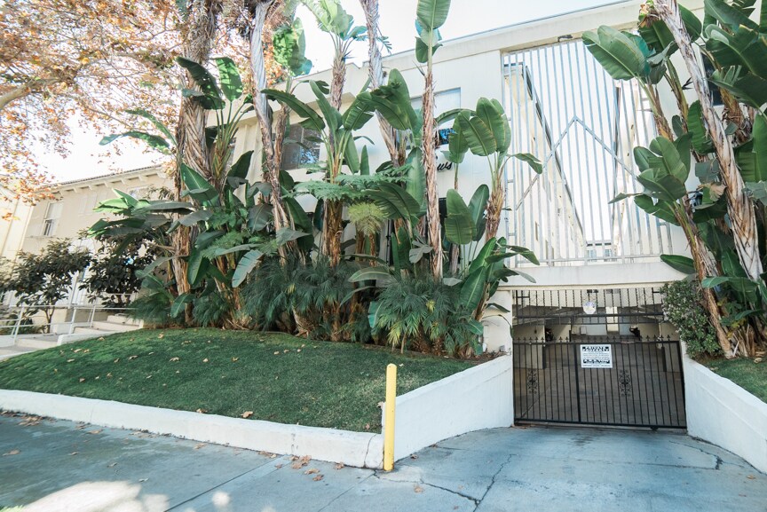 More Photos Of 127 S St Andrews Pl, Los Angeles Apartments For Sale