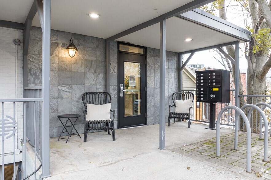 More Photos Of 315 Oak St, Hood River Loft Creative Space For Sale