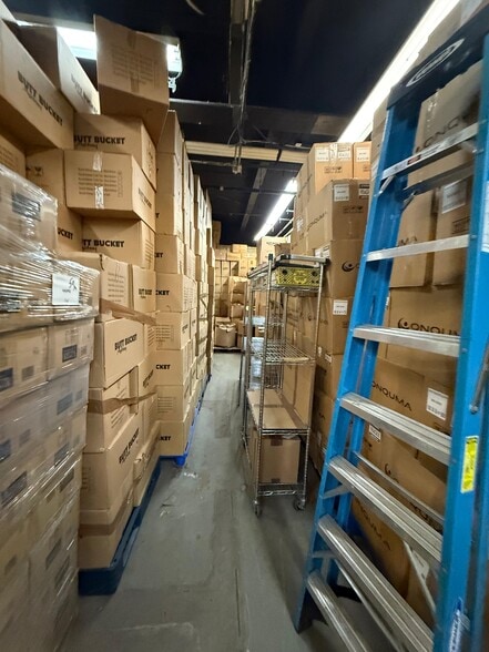 More Photos Of 4541-4545 39th St, Long Island City Warehouse For Lease