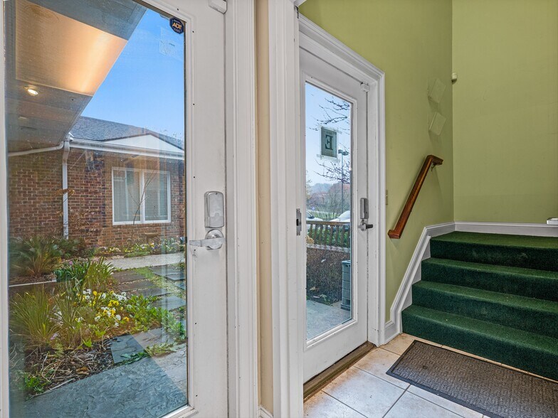 More Photos Of 77 Central Ave, Asheville Office For Sale