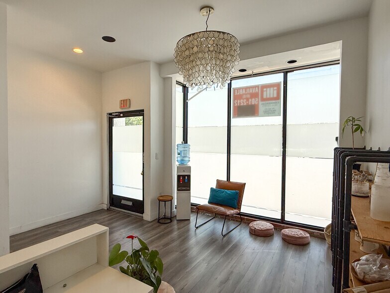 More Photos Of 1555-1563 Westwood Blvd, Los Angeles Storefront For Lease
