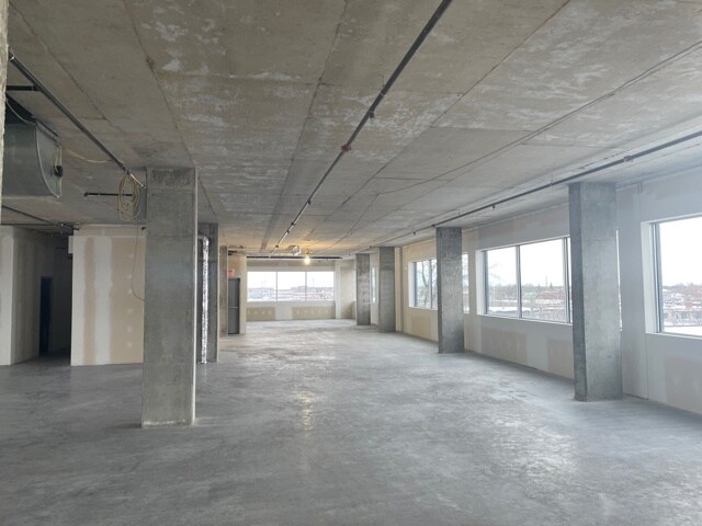 More Photos Of 10205 Boul Pie-IX, Montréal Office For Lease
