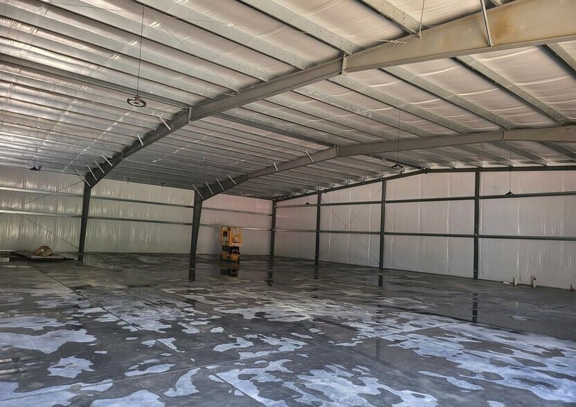 More Photos Of Moylan Rd, Panama City Beach Distribution For Lease