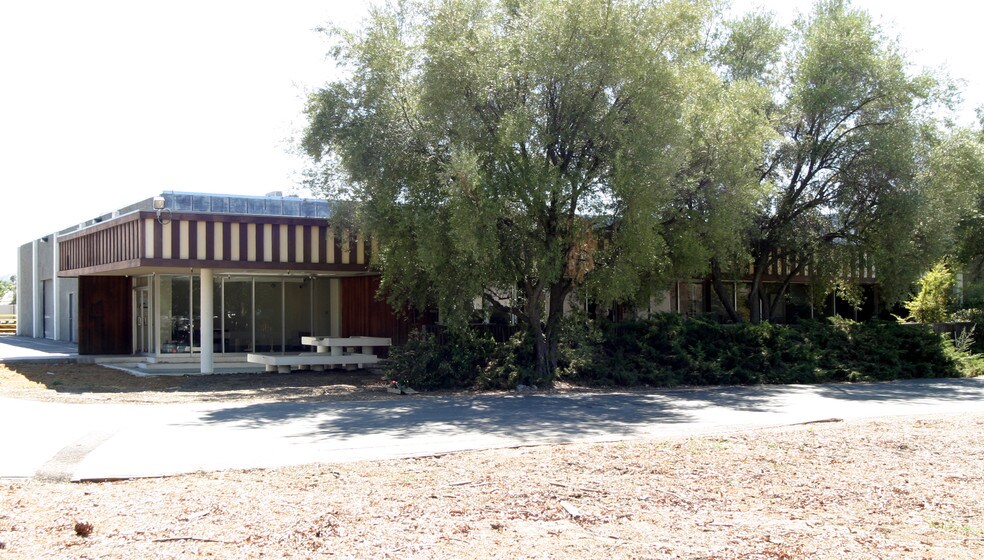 More Photos Of 940 Detroit Ave, Concord Warehouse For Lease
