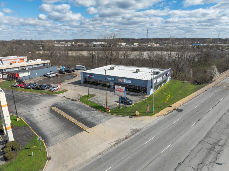 Primary Photo Of 4250 W 38th St, Indianapolis Auto Repair For Sale