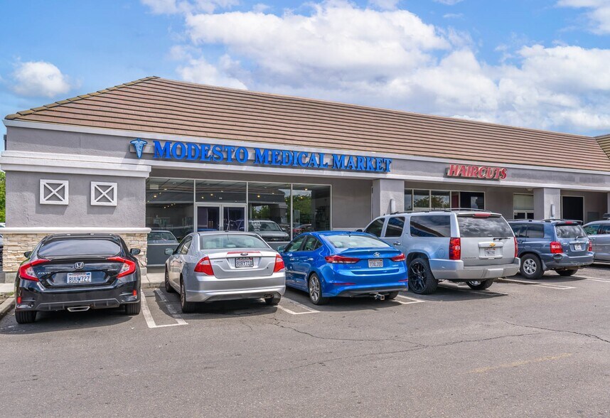 More Photos Of 3848 McHenry Ave, Modesto Unknown For Lease