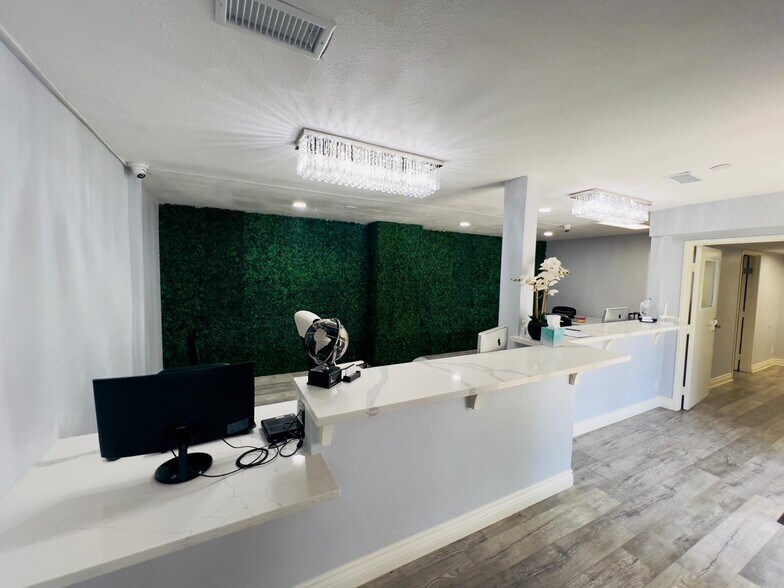 More Photos Of 867 W Lancaster Blvd, Lancaster Medical For Lease