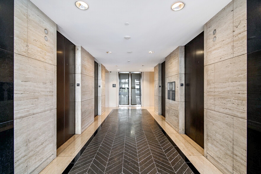 More Photos Of 5599 San Felipe St, Houston Office For Lease