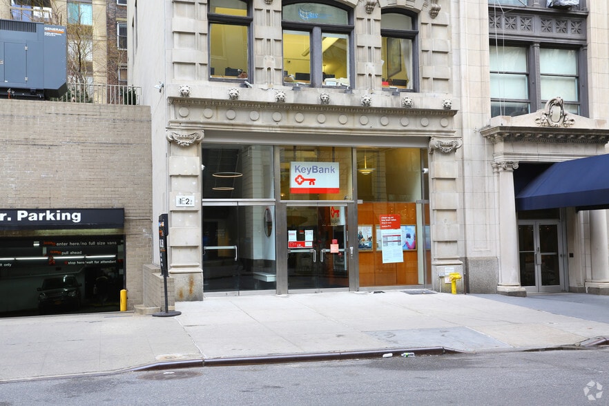 More Photos Of 11 E 22nd St, New York Apartments For Lease