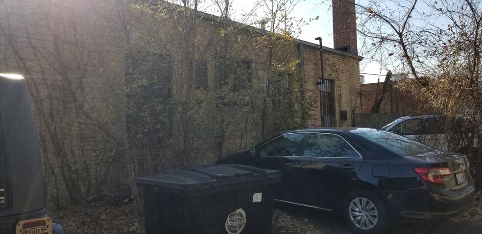 More Photos Of 565 Roger Williams Ave, Highland Park General Retail For Sale