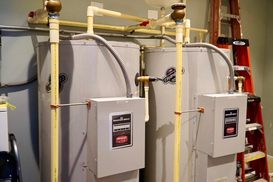 More Photos Of 5850 W Cypress St, Tampa Office For Lease