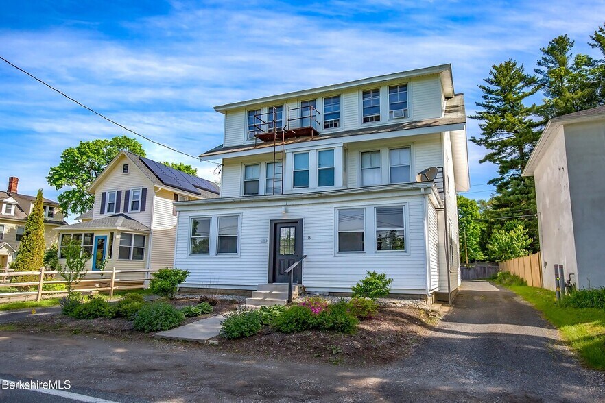 More Photos Of 13 Park St, Stockbridge Apartments For Sale