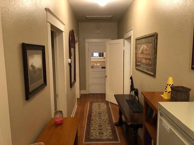 More Photos Of 163 W Bridge St, New Braunfels Office For Lease