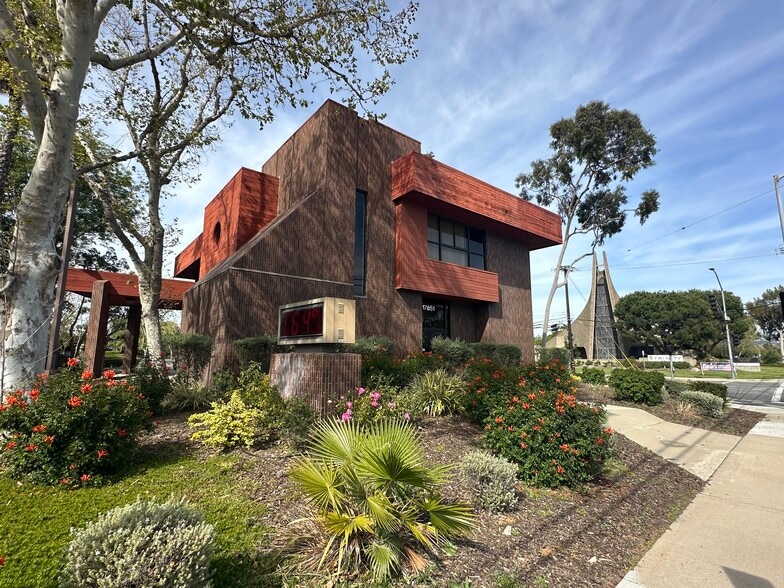 More Photos Of 17851 17th St, Tustin Medical For Lease