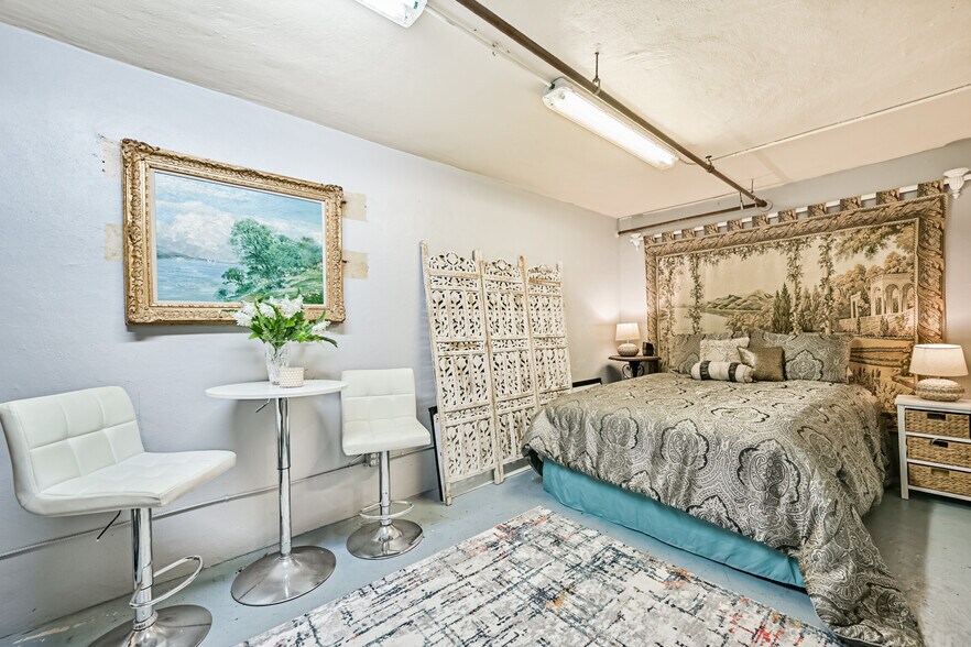 More Photos Of 2425 Strand St, Galveston Restaurant For Sale