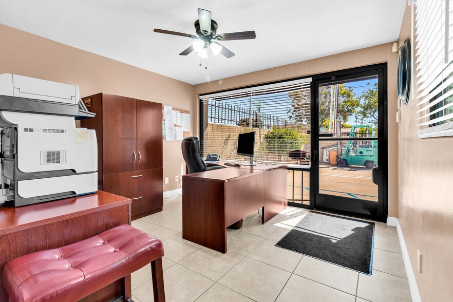 More Photos Of 1316-1320 Coolidge Ave, National City Light Distribution For Sale