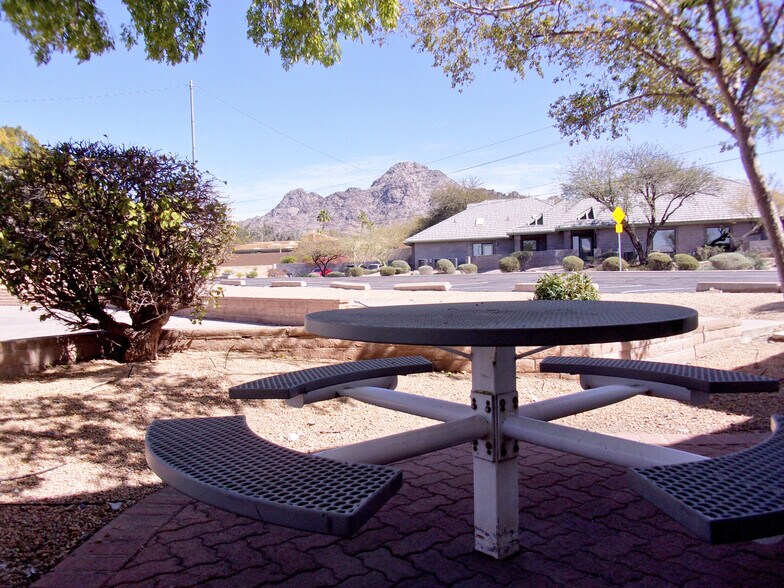 More Photos Of 7228 N Dreamy Draw Dr, Phoenix Office For Lease