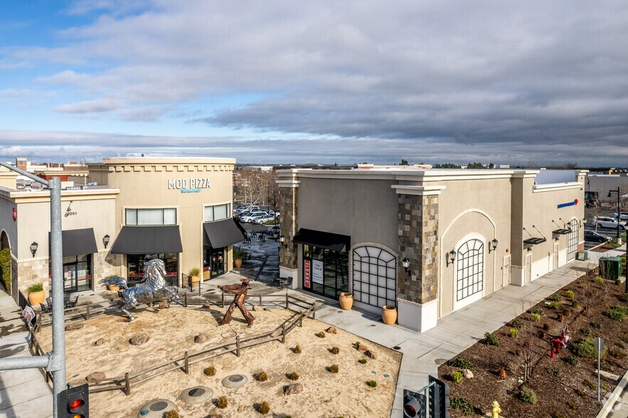 More Photos Of 2185 Bronze Star Dr, Woodland Unknown For Lease