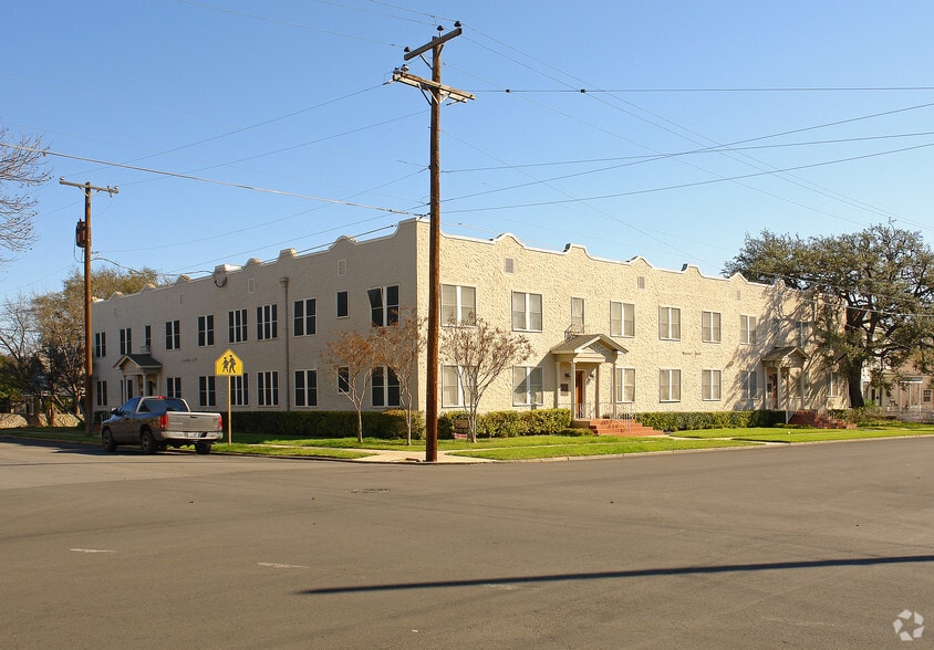More Photos Of 127 W Magnolia Ave, San Antonio Apartments For Sale