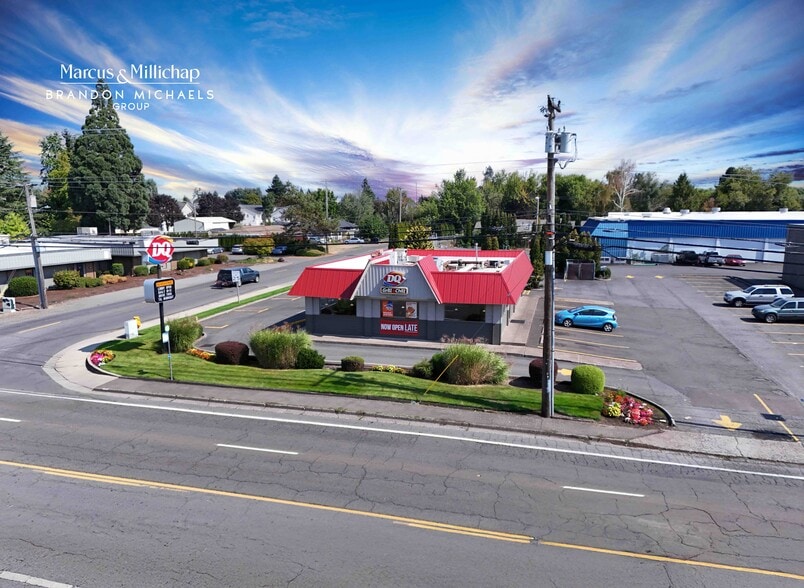 Primary Photo Of 398 Lancaster Dr NE, Salem Fast Food For Sale