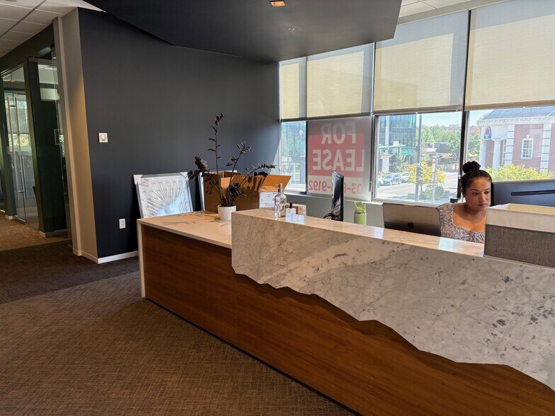 More Photos Of 103-201 University Blvd, Denver Unknown For Lease