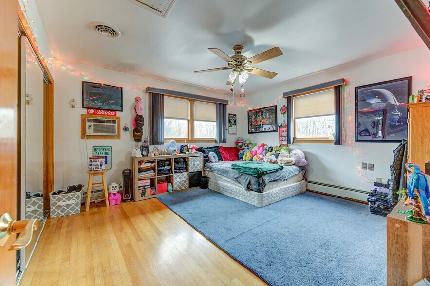 More Photos Of 160 Creamery Rd, Greenville Restaurant For Sale