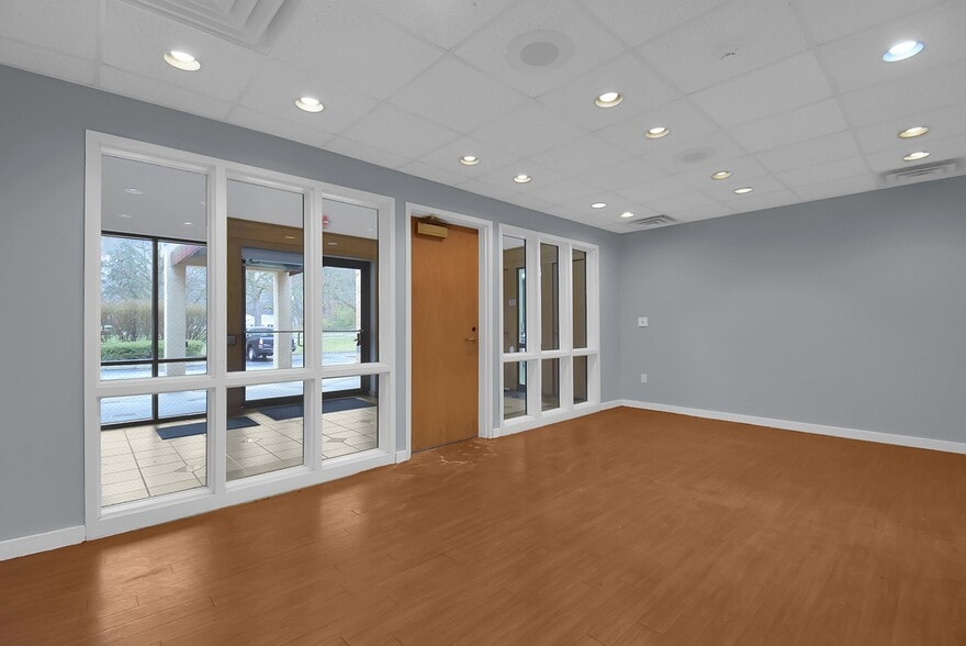 More Photos Of 660 Cooper Rd, Westerville Medical For Sale