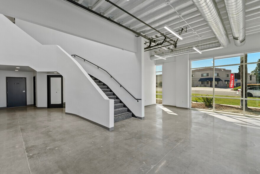 More Photos Of 6749 Top Gun St, San Diego Warehouse For Lease