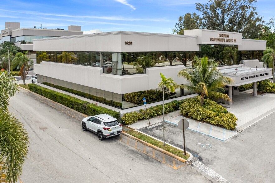 More Photos Of 1620 S Congress Ave, Palm Springs Medical For Lease