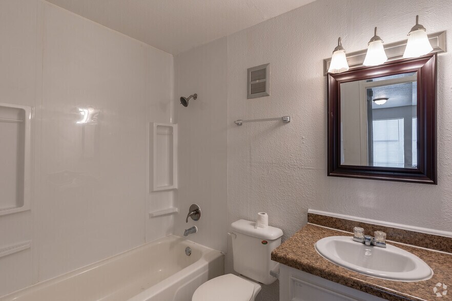 More Photos Of 475 S Denver St, Vidor Apartments For Sale