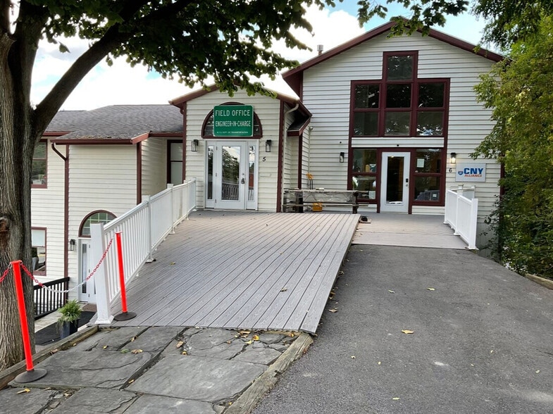 More Photos Of 4583 North St, Jamesville Loft Creative Space For Sale